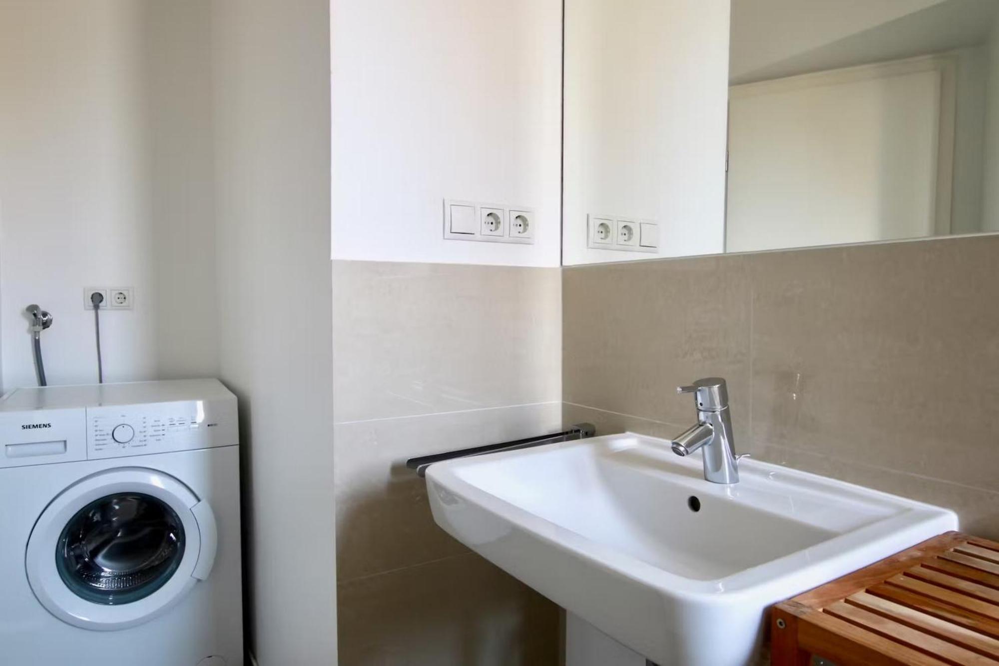 Grosse Dachgeschosswohnung Mit Balkon Im Belgischen Viertel Apartamento *