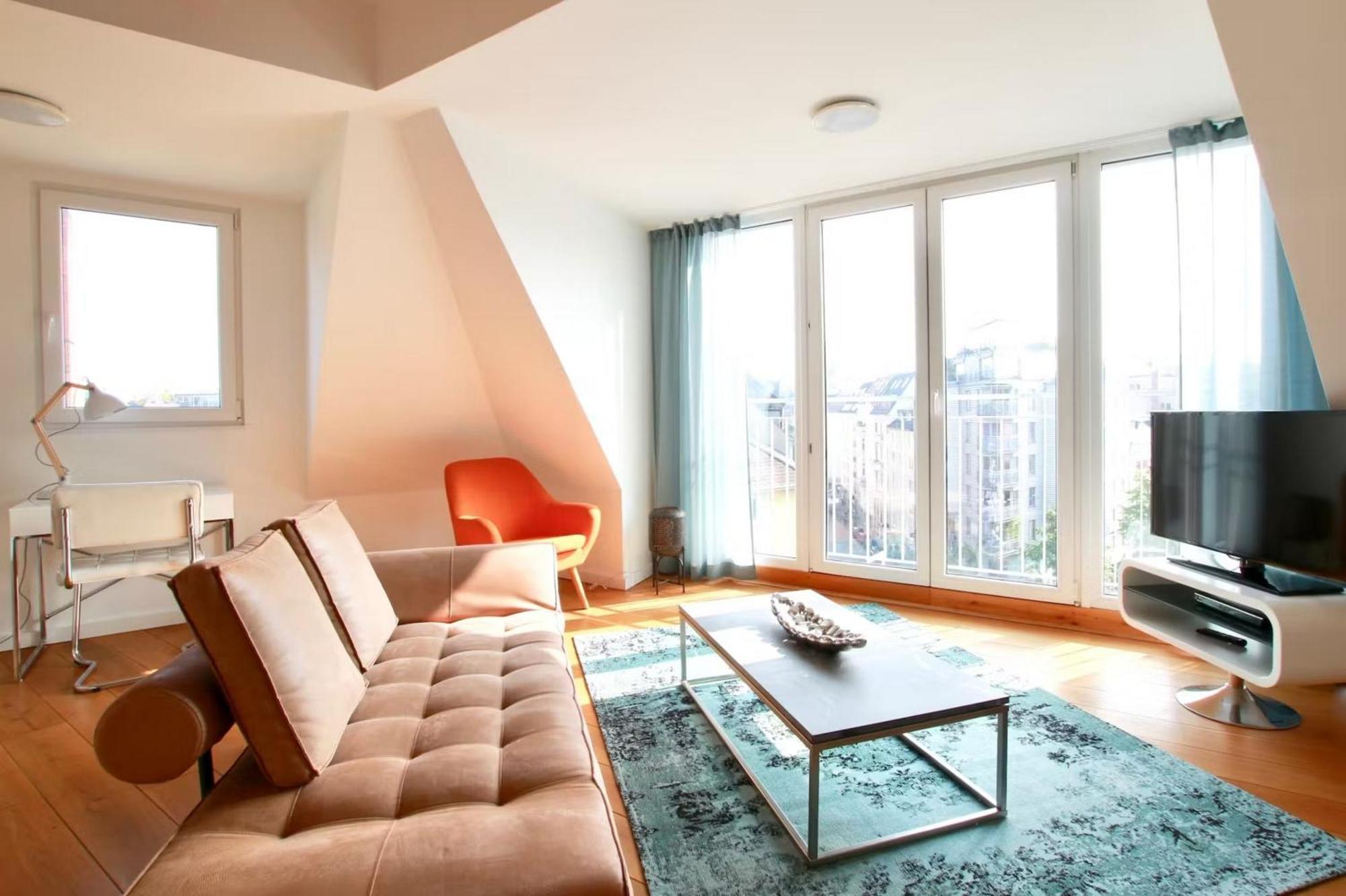 Apartamento Grosse Dachgeschosswohnung Mit Balkon Im Belgischen Viertel *