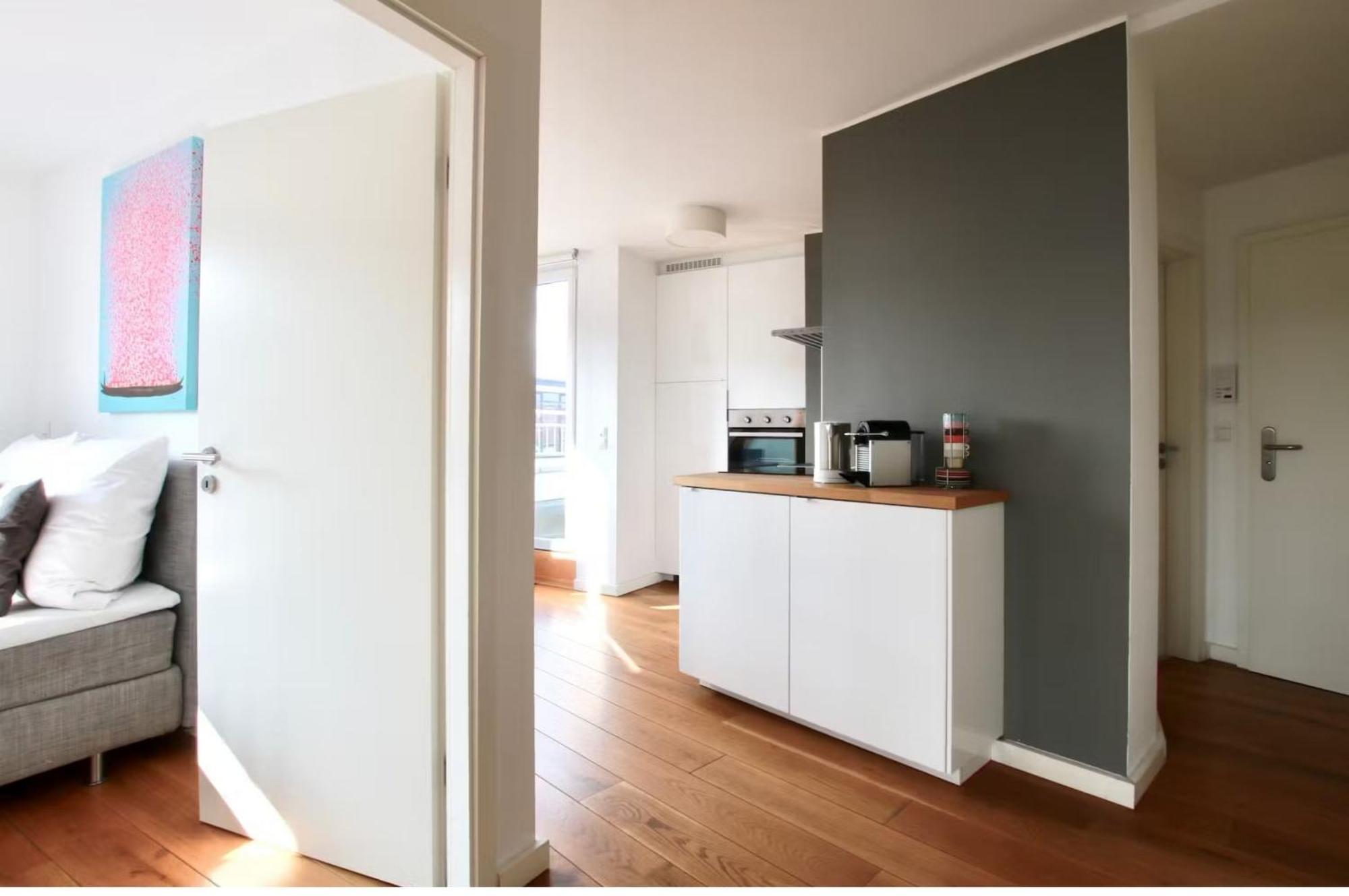 Apartamento Grosse Dachgeschosswohnung Mit Balkon Im Belgischen Viertel *
